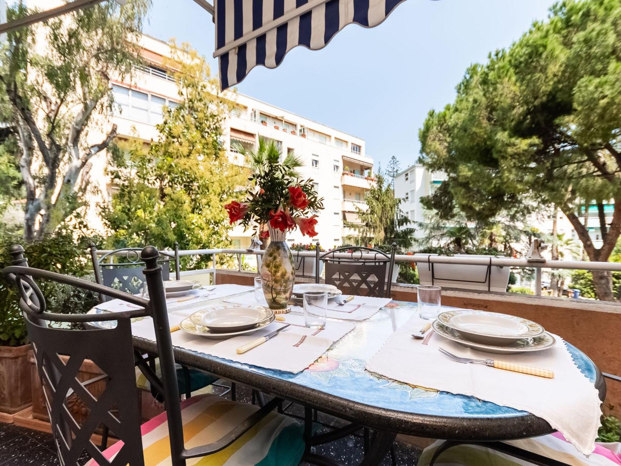 Apartment 100mq Deluxe - Walk To - Private Parking