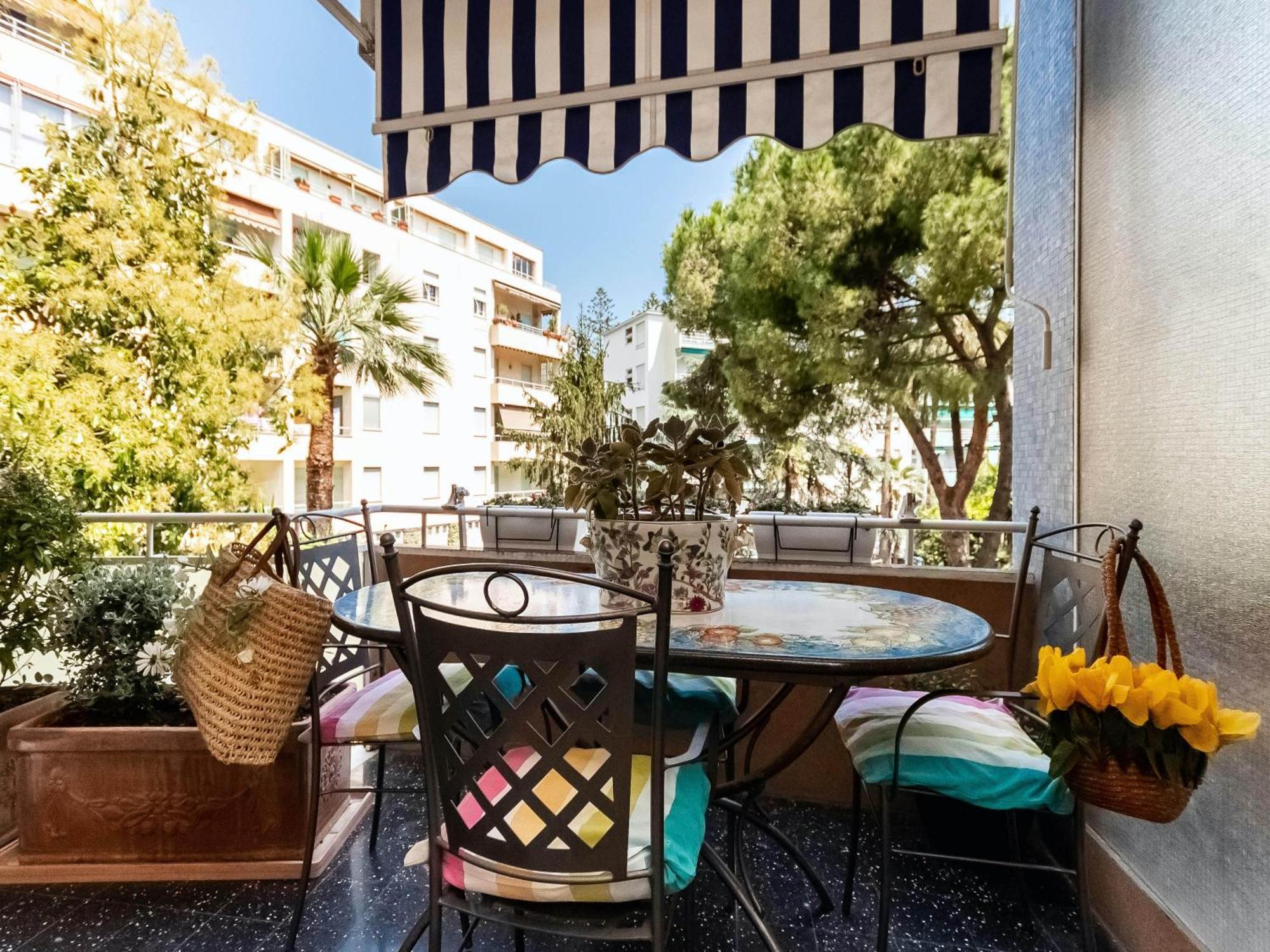100mq Deluxe - Walk To - Private Parking Sanremo