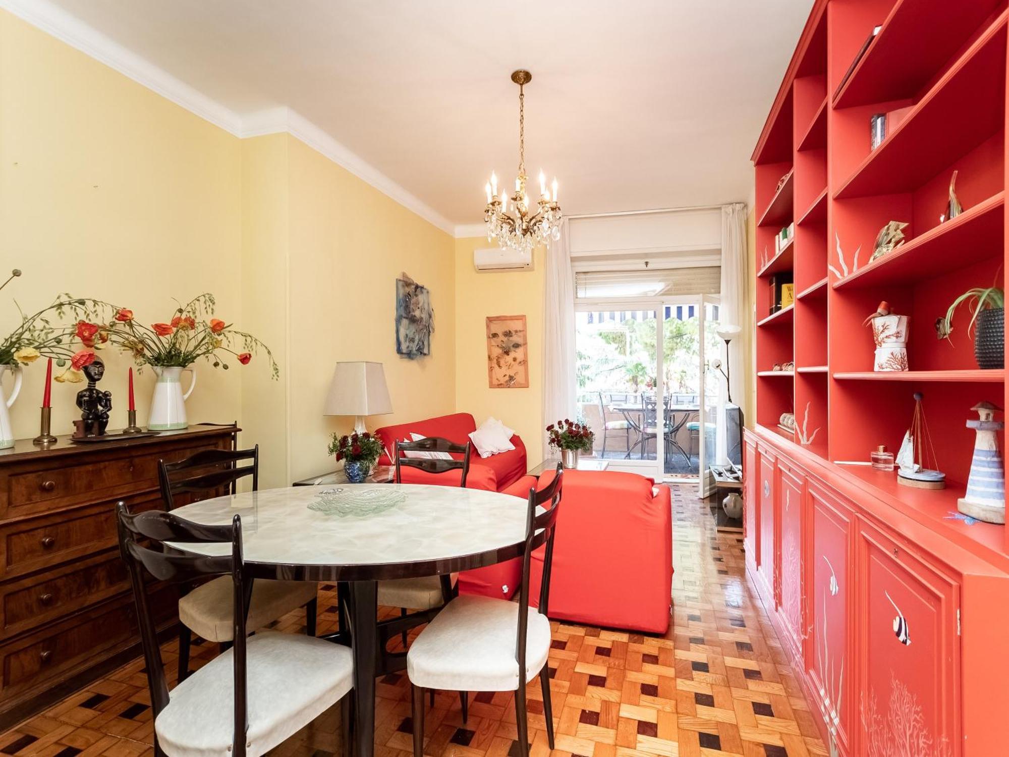 Apartment 100mq Deluxe - Walk To - Private Parking