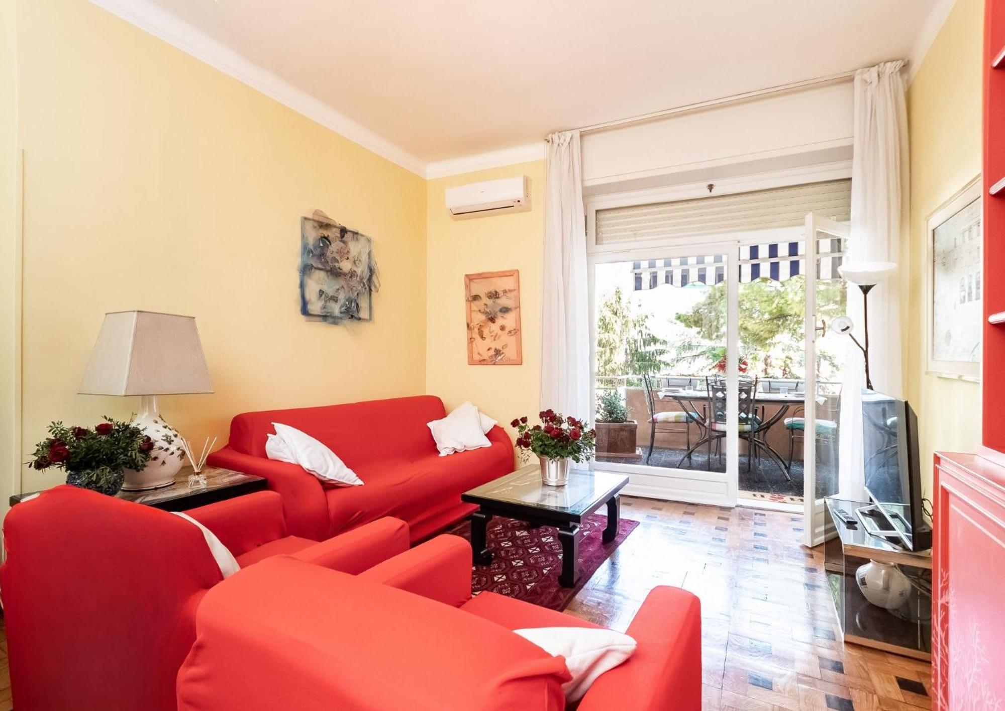 Apartment 100mq Deluxe - Walk To - Private Parking Sanremo