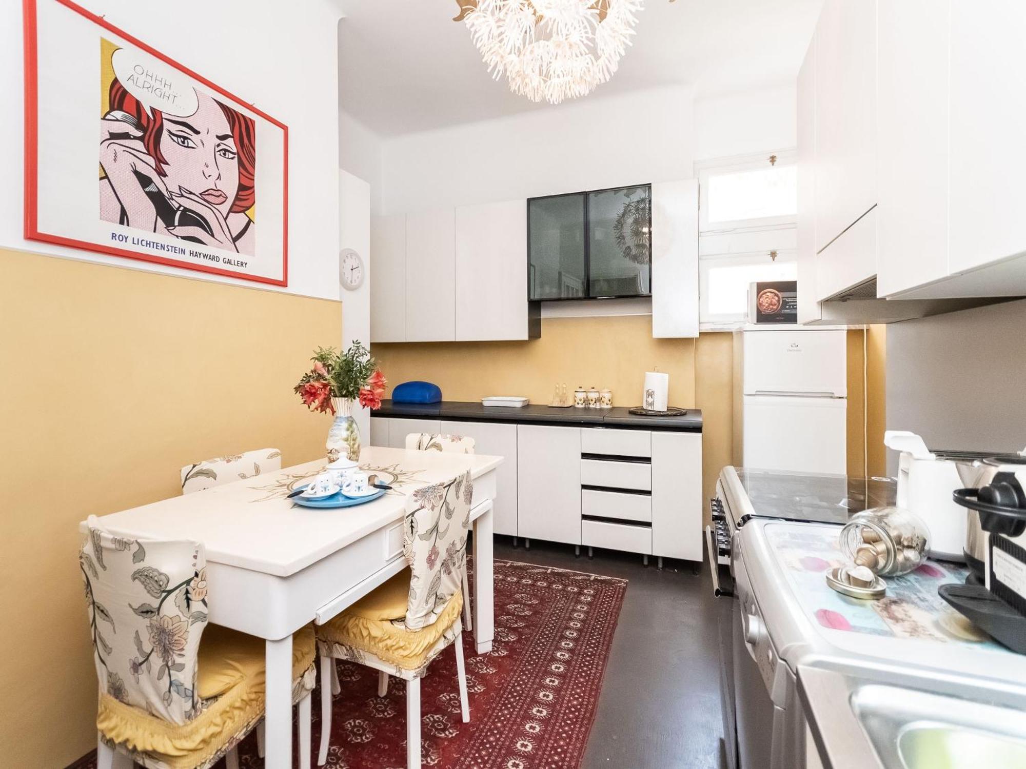 Apartment 100mq Deluxe - Walk To - Private Parking