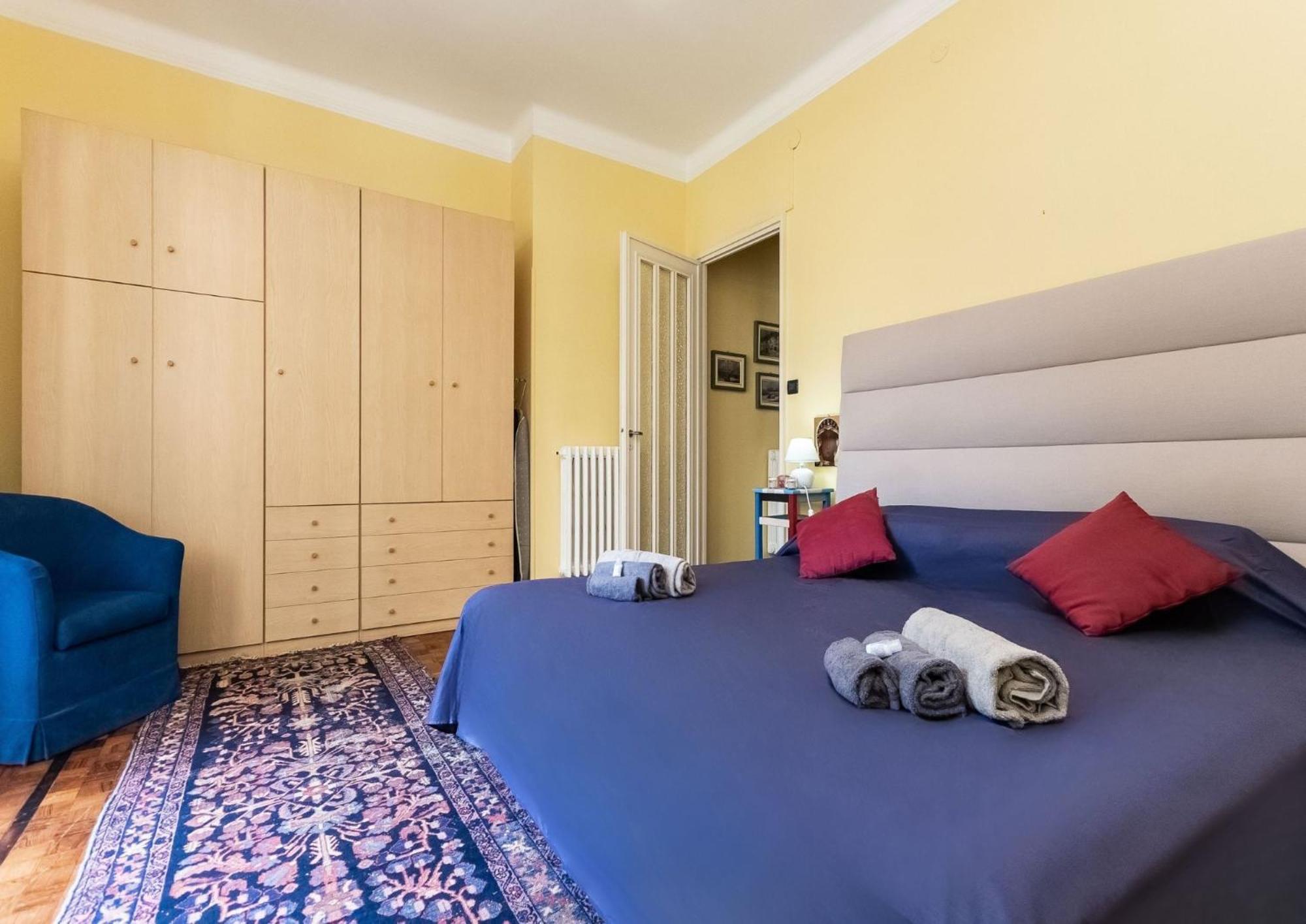 Apartment 100mq Deluxe - Walk To - Private Parking